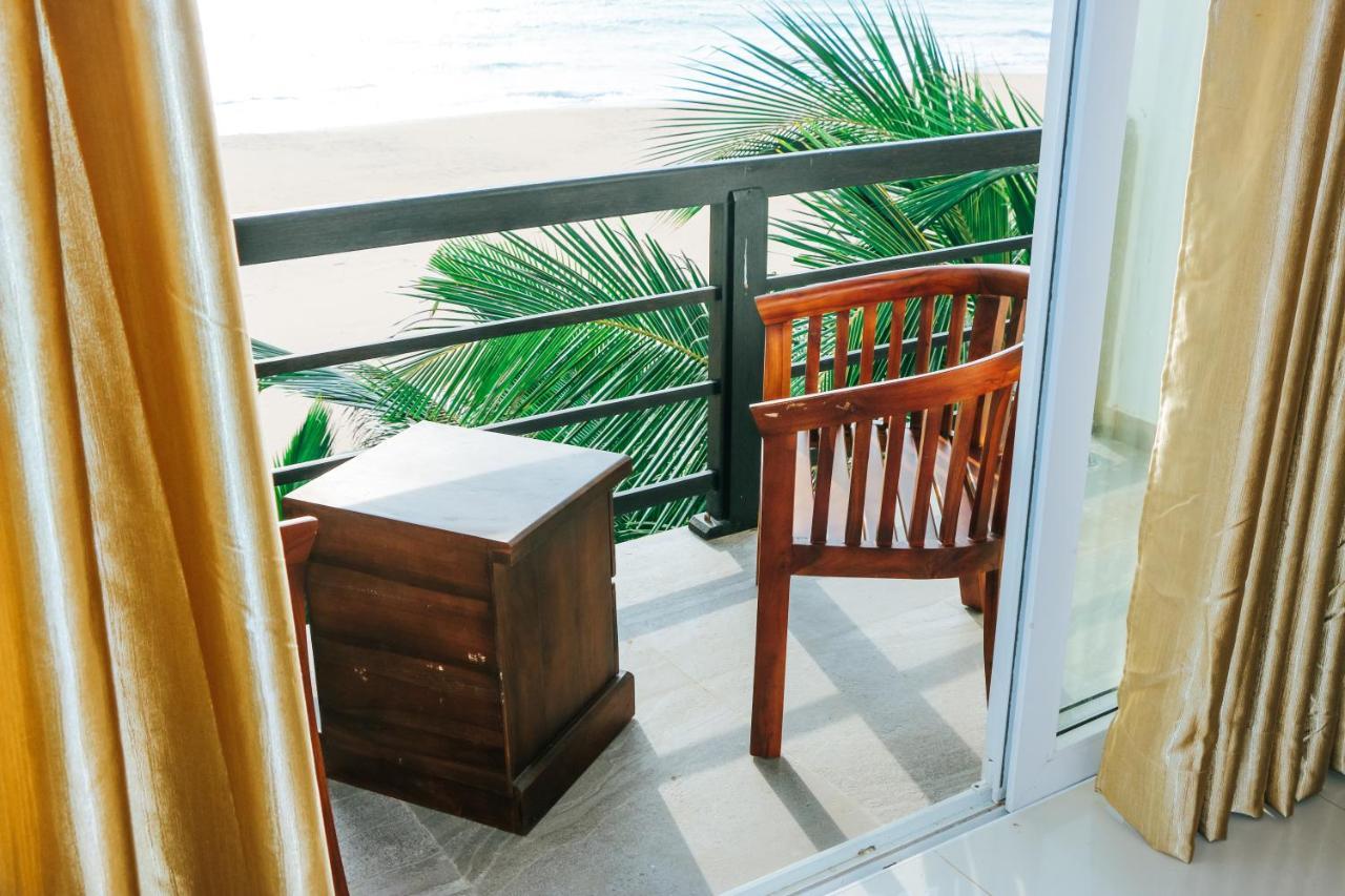 Hotel Ocean Edge Hikka à Hikkaduwa Extérieur photo